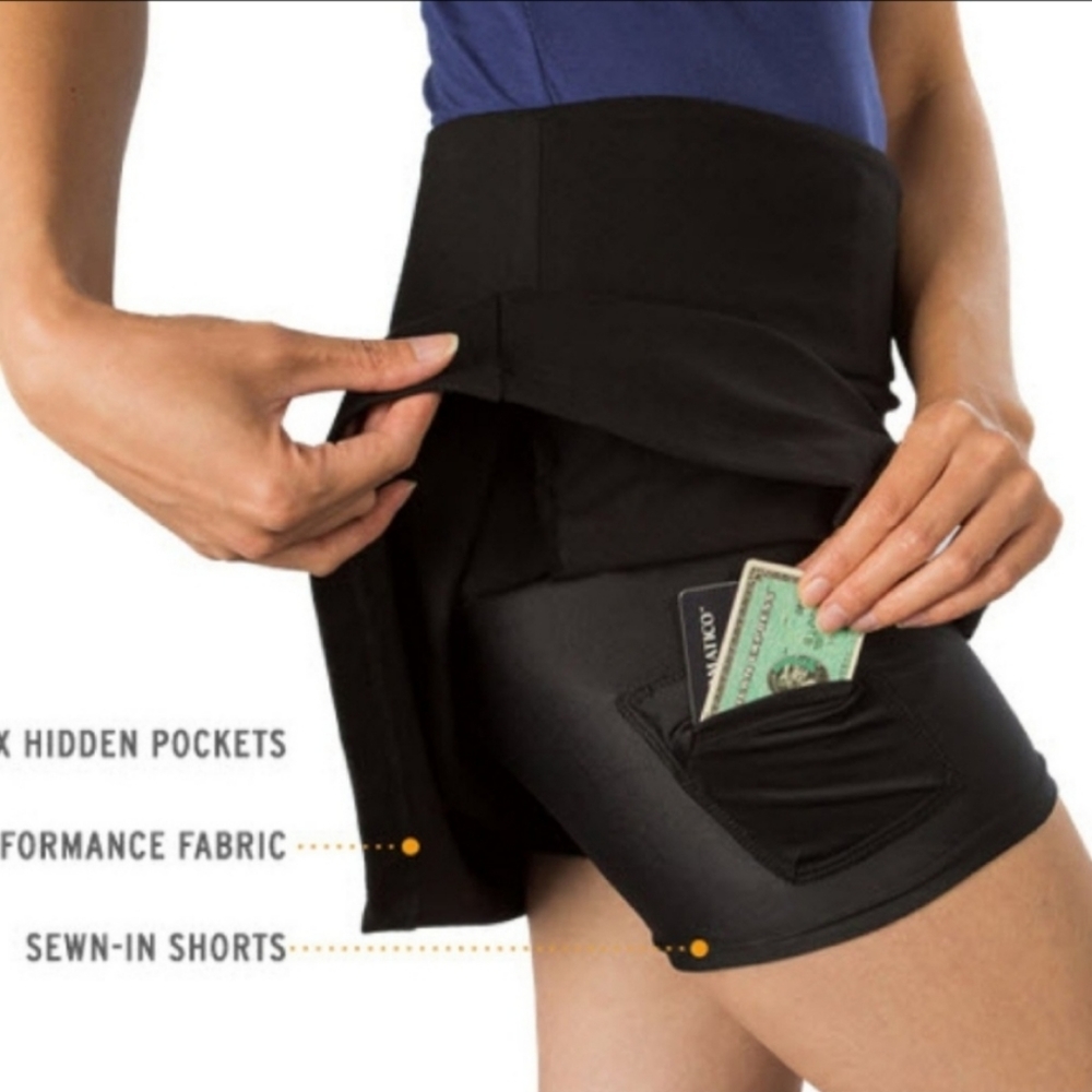 ✨[Betabrand] Black skirt / skort with pockets